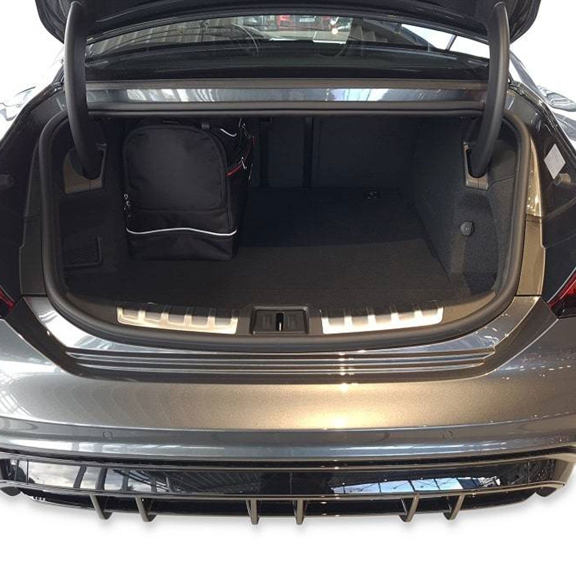 7004104 kjust kofferraumtaschen set audi e tron gt rosier onlineshop5