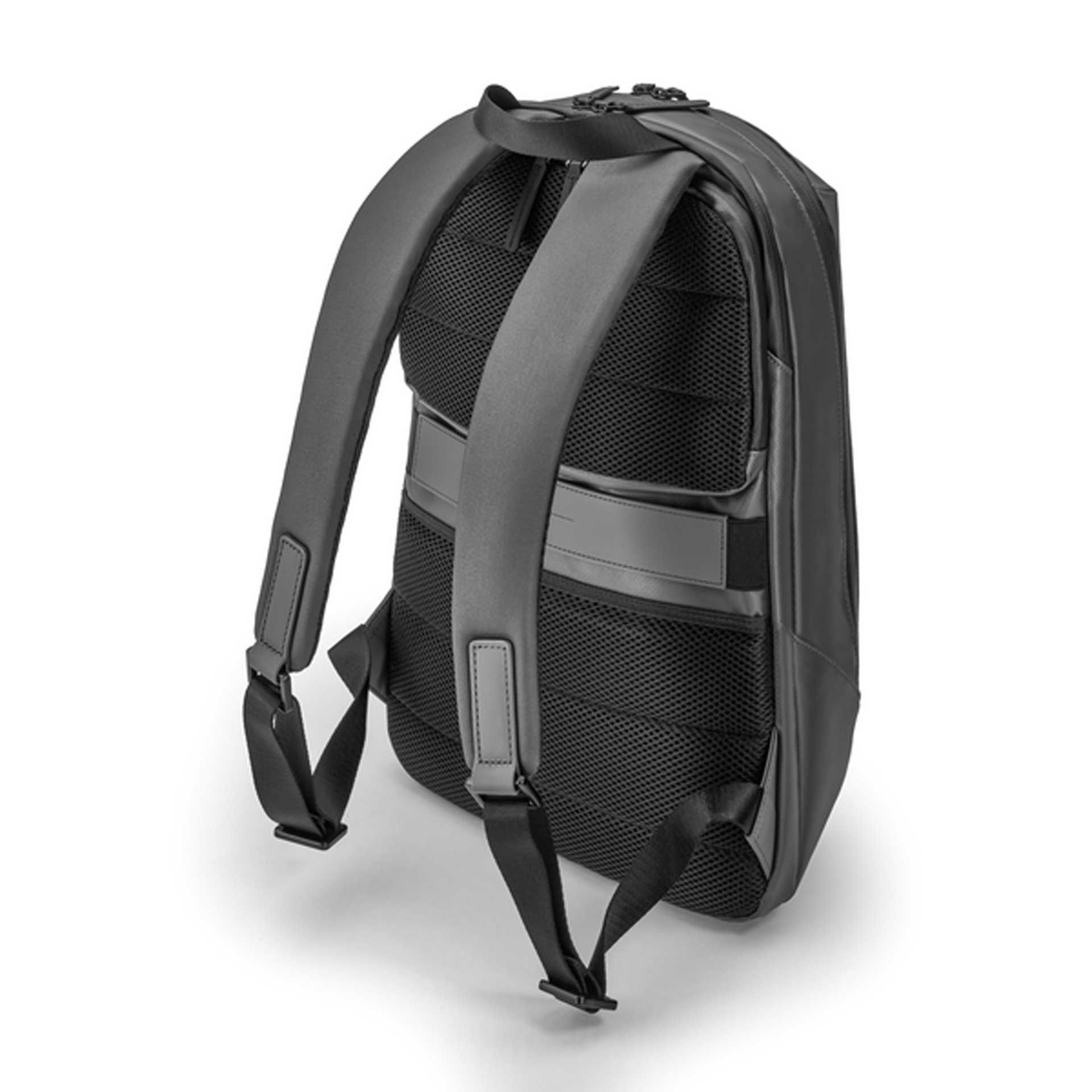 B66959479 mercedes benz rucksack rosier onlineshop2