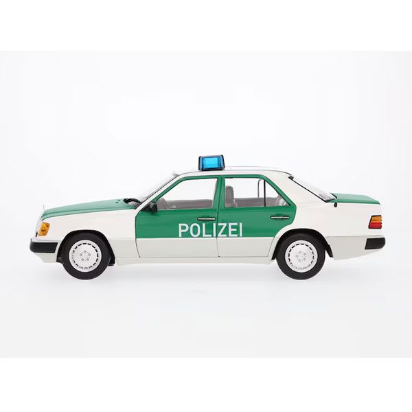 B66040700 mercedes benz modellauto 1 18 e klasse polizeiautol rosier onlineshop3