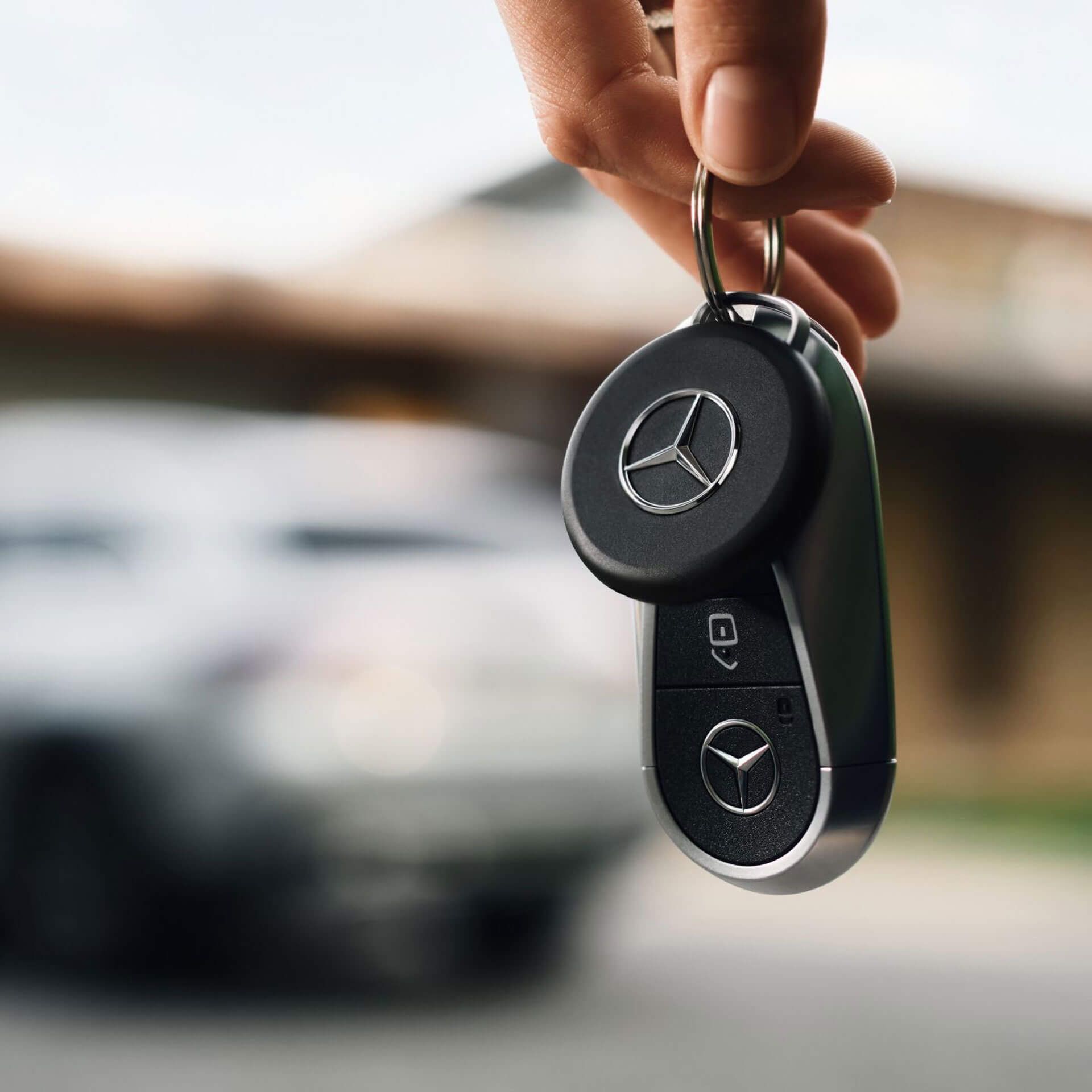 B67960060 mercedes benz chipolo tracking tag rosier onlineshop3