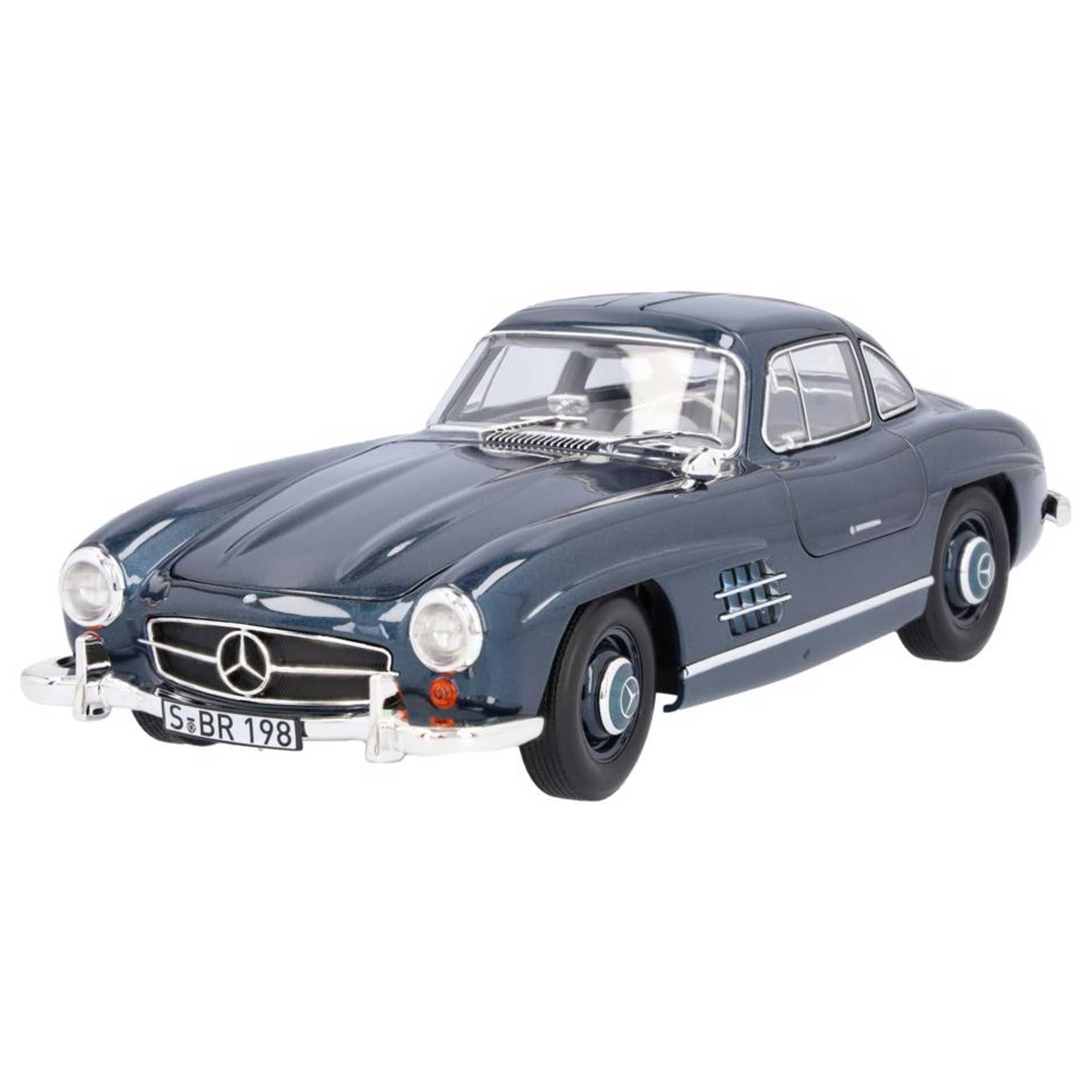 B66040674 mercedes benz modellauto 300 sl fluegeltuerer rosier onlineshop