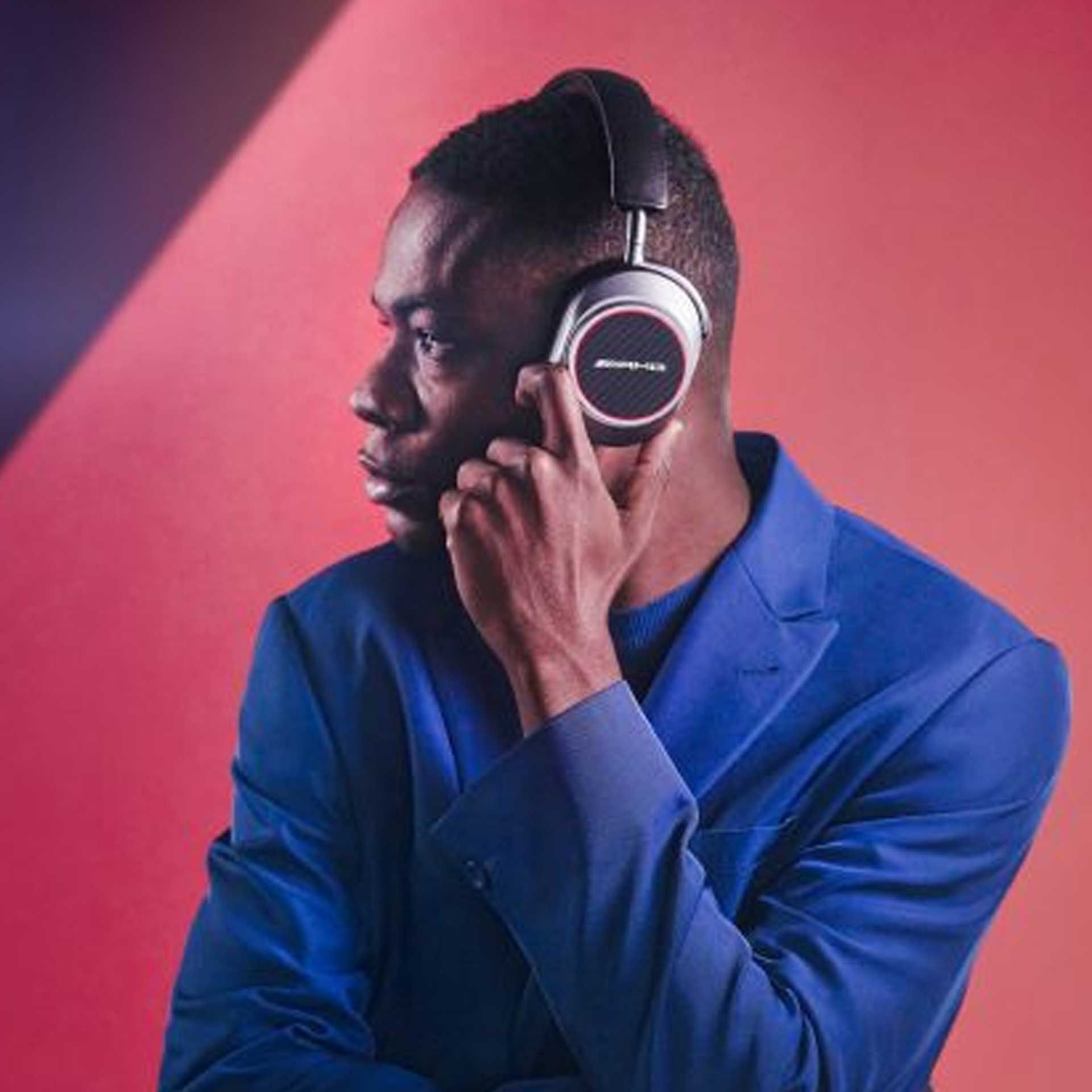 B66957023 mercedes amg over ear kopfhoerer master and dynamic kabellos schwarz rosier onlineshop5