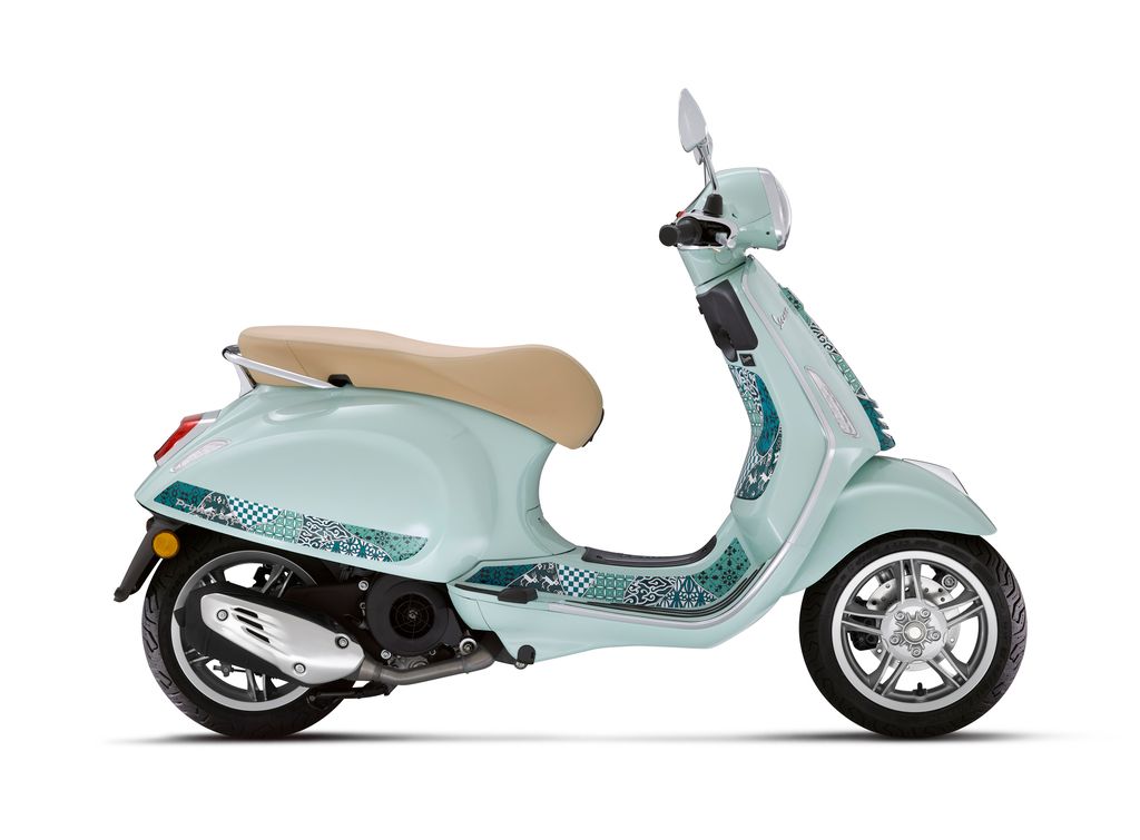 Vespa primavera batik 125 cc lat dx 1024x755 1024x1024