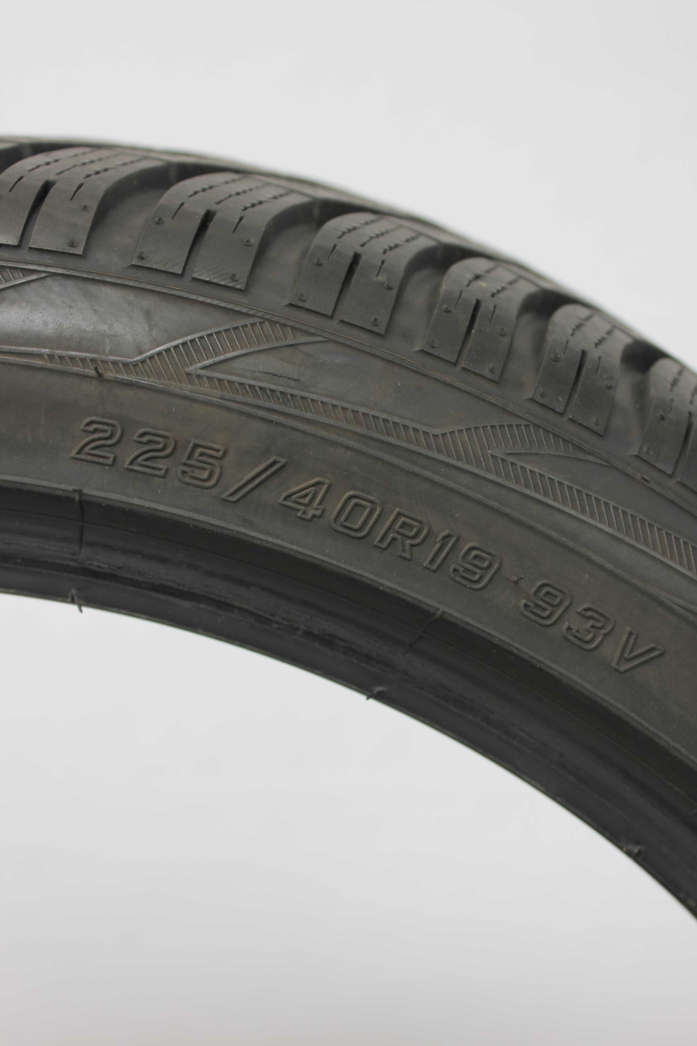 Winterreifen falken eurowinter hs01 225 40 r19 93v xl 3