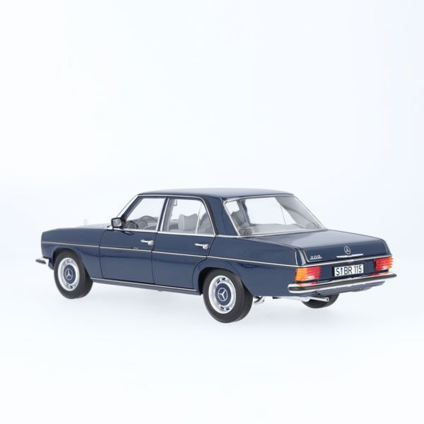 B66040694 mercedes benz modellauto 200 w rosier onlineshop4