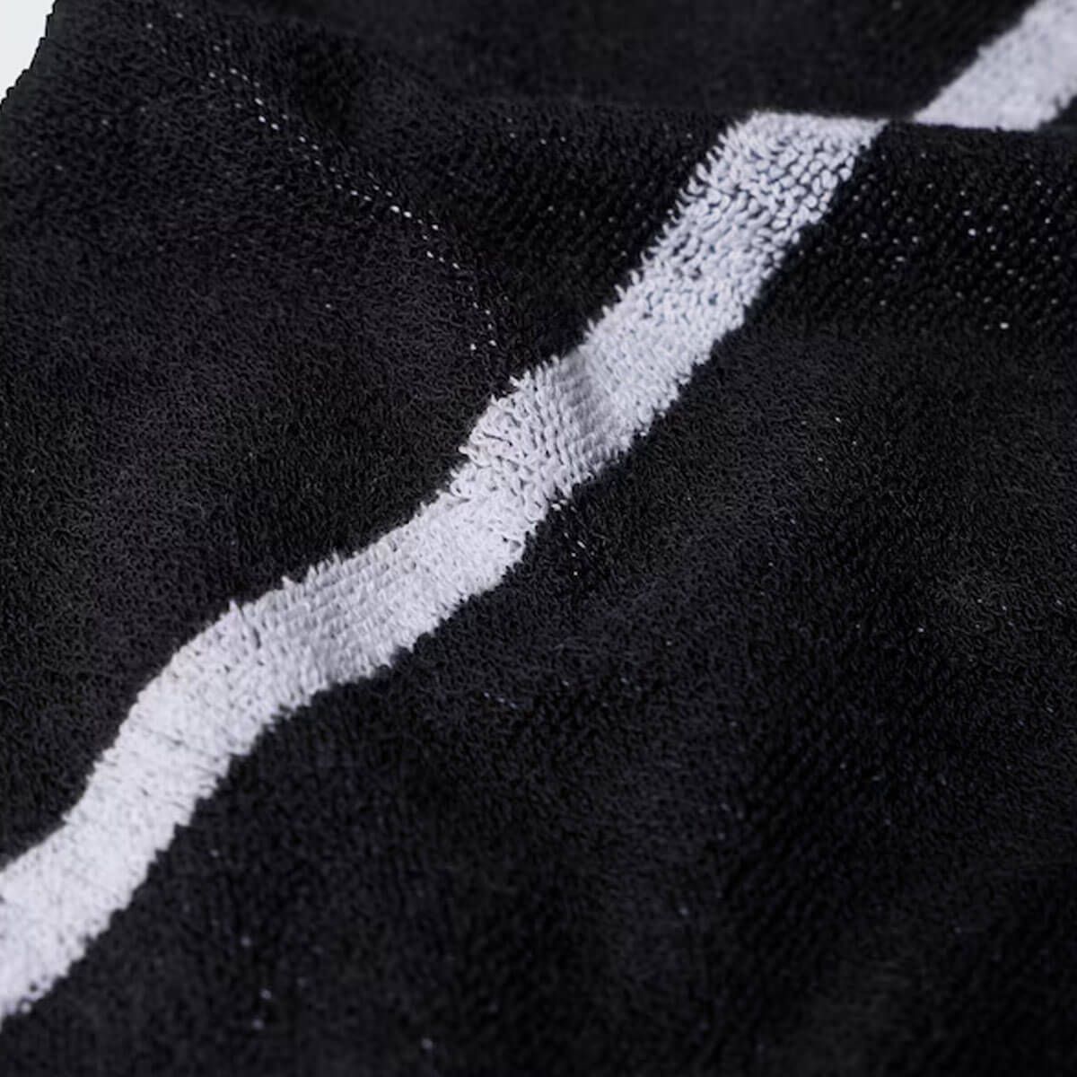 B67998381 mercedes benz handtuch amg f1 schwarz rosier onlineshop3