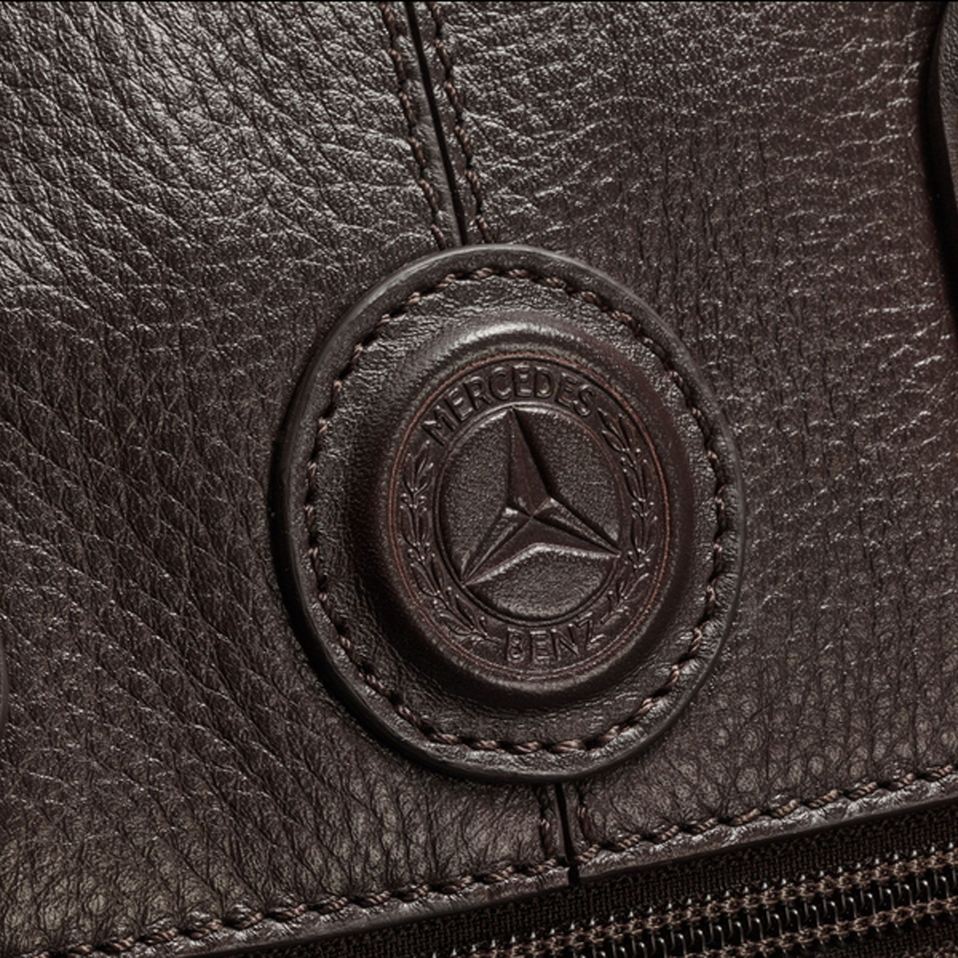 B66042011 mercedes benz weekender dunkelbraun rindleder rosier onlineshop2
