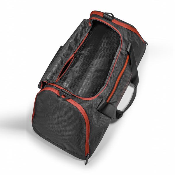 B66959655 mercedes amg sporttasche rosier onlineshop2