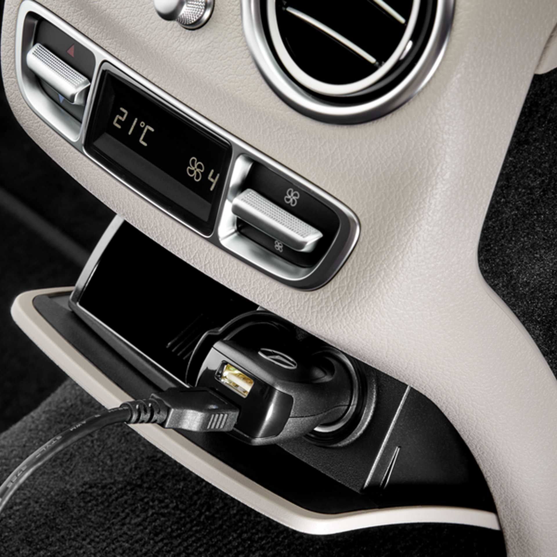 A2138202403 mercedes benz usb power charger rosier onlineshop2