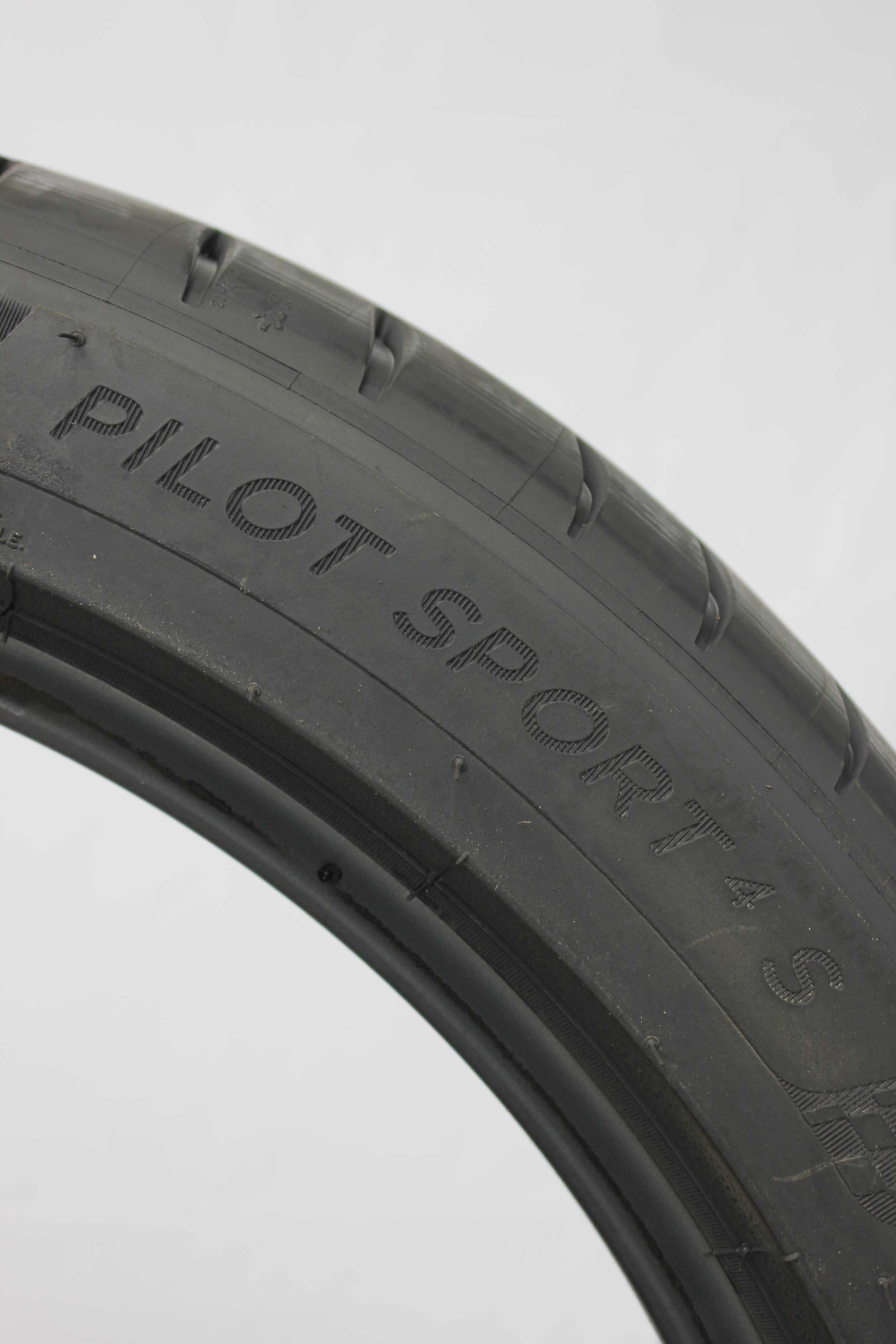 Sommerreifen michelin pilotsport4s mo1 295 35 zr19 104y xl 2 (1)